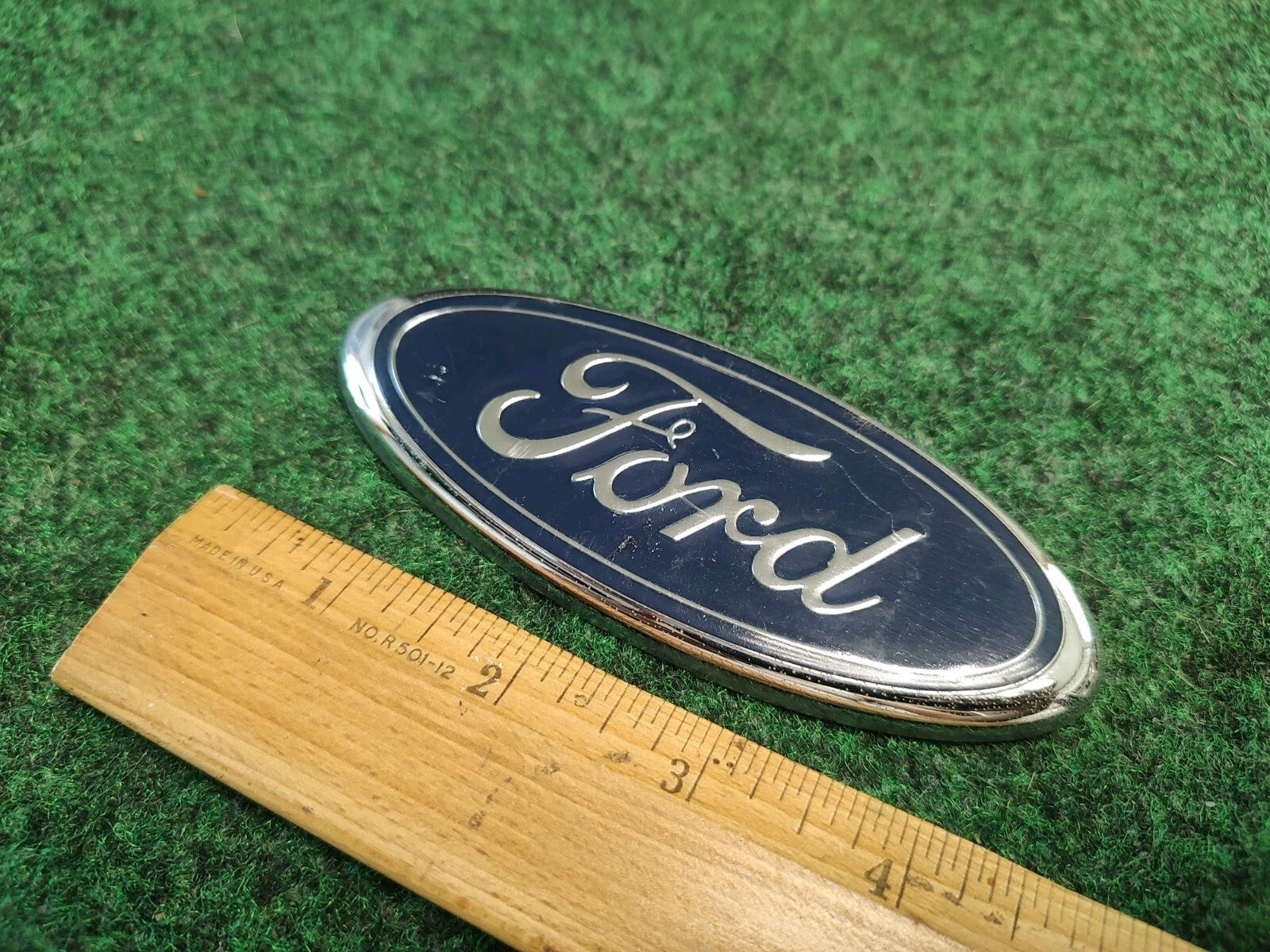 2001-2007 Ford Escape Tailgate Trunk Emblem BADGE YL84-7843500-AB 2S2