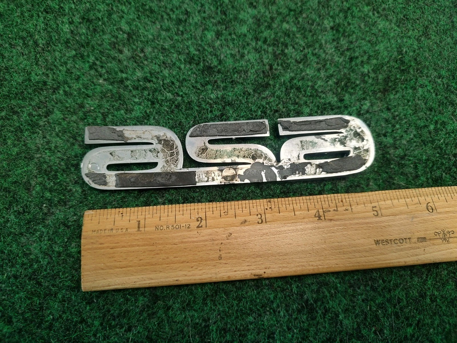 00 01 02 MAZDA 626 REAR LID EMBLEM LOGO BADGE SIGN SYMBOL OEM Name Plate 2S8