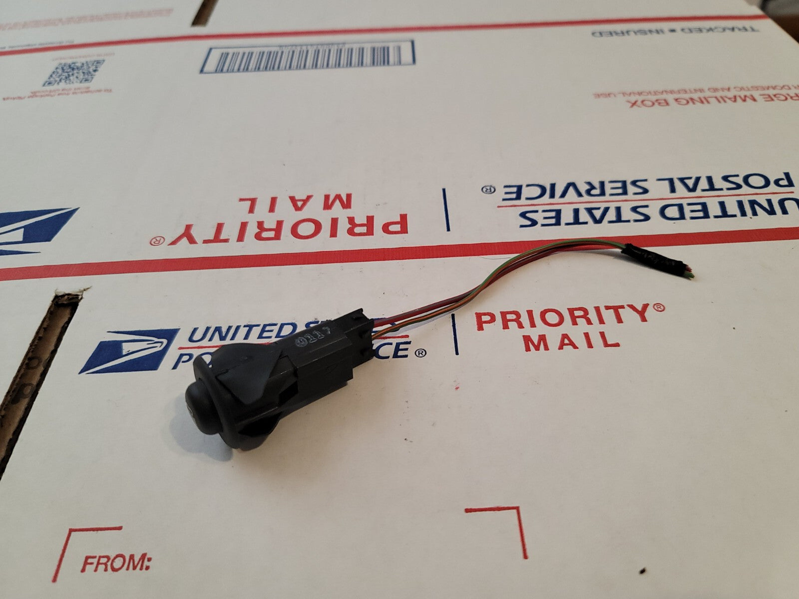 OEM 2011-2021 Jeep Grand Cherokee FUEL FILLER DOOR SWITCH GAS HATCH SWITCH 8L3