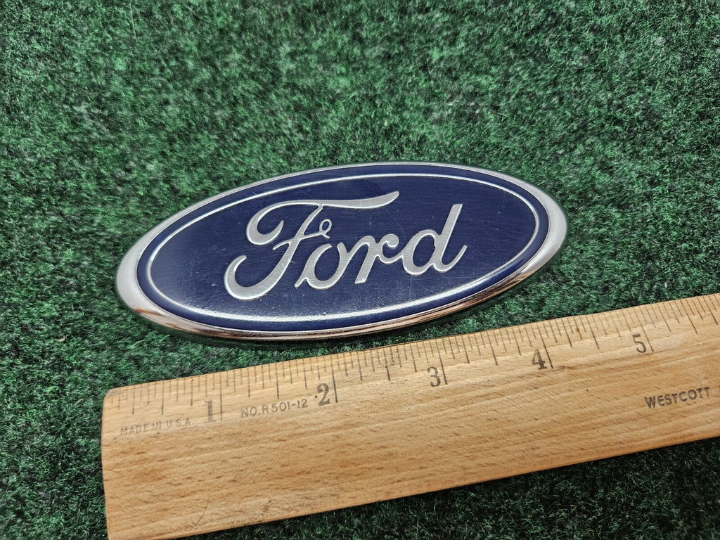 2001-2007 Ford Escape Tailgate Trunk Emblem BADGE YL84-7843500-AB GL3