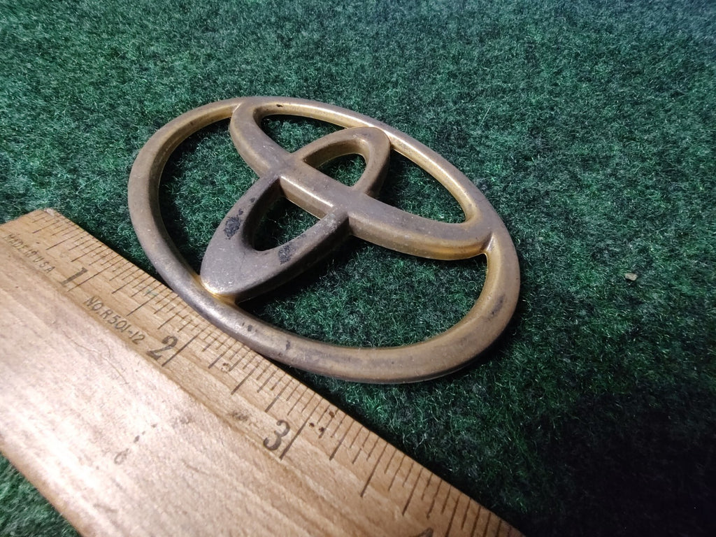 Toyota 1997-2001 Camry Gold Rear Trunk Emblem Badge Logo Name 75441-AA040 2M4