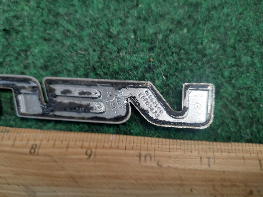 1997-2005 CHEVROLET VENTURE REAR EMBLEM BADGE LOGO CHROME OEM 3S4