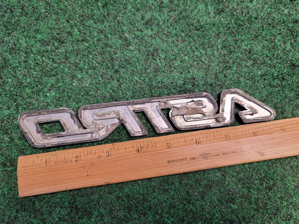 1996-2005 CHEVROLET Astro Van Rear Emblem Badge Logo Nameplate 15724741 OEM 1M7