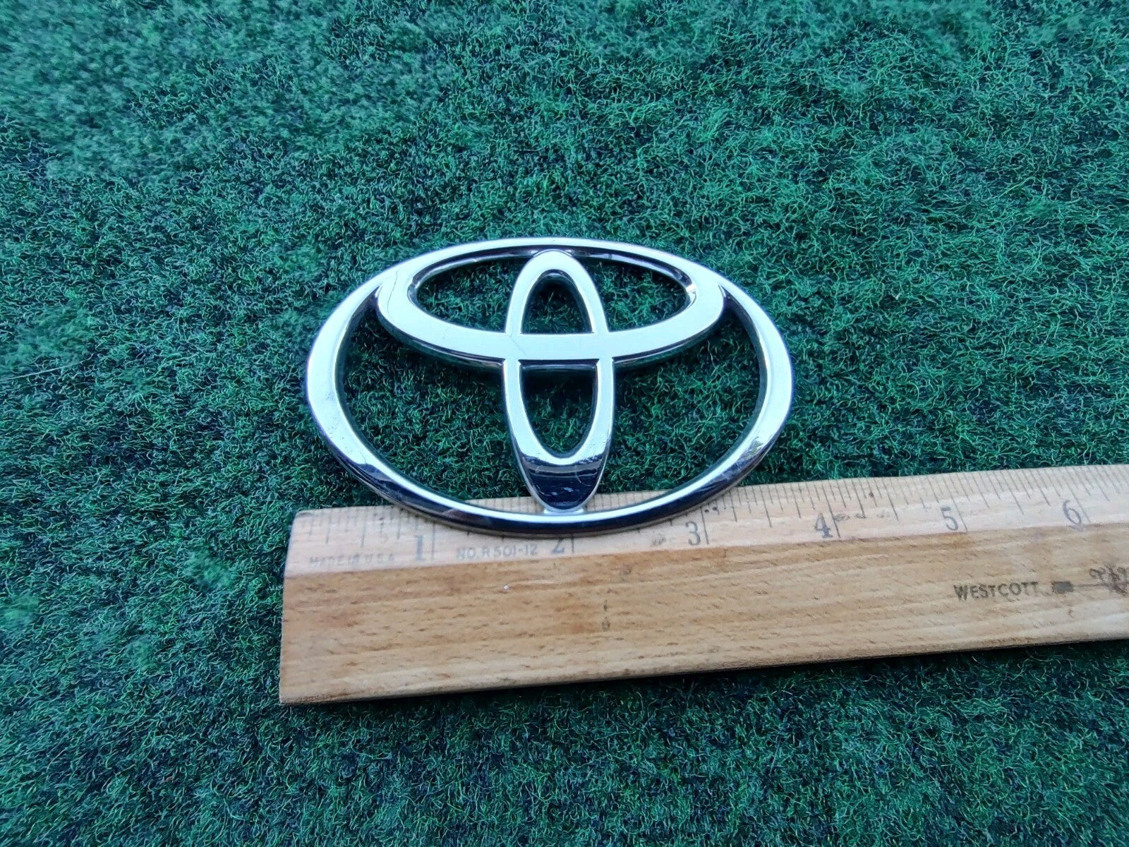 1999 - 2002 Toyota Avalon Rear Trunk Emblem Sign Badge Genuine 75471-AC010 10L4