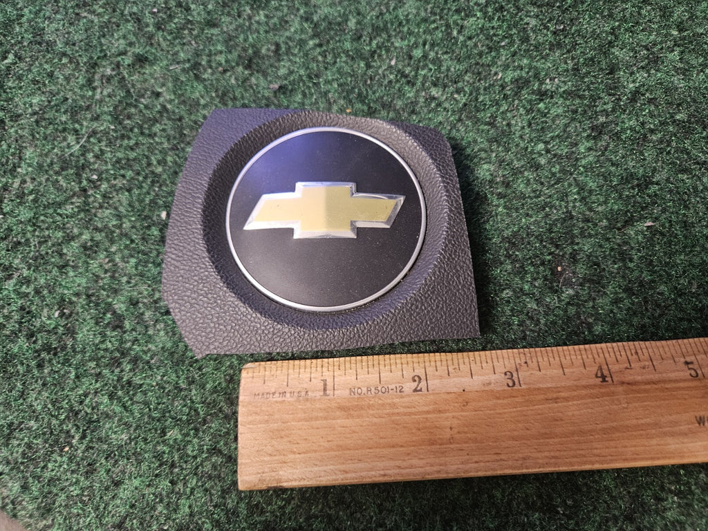 Chevy Chevrolet Bow Tie Emblem Badge Logo Steering Wheel Horn Cover 4M8