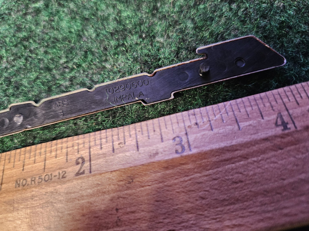 2000-2005 Chevrolet Impala Panel Emblem NAME PLATE BADGE 10290600 OEM 6L4