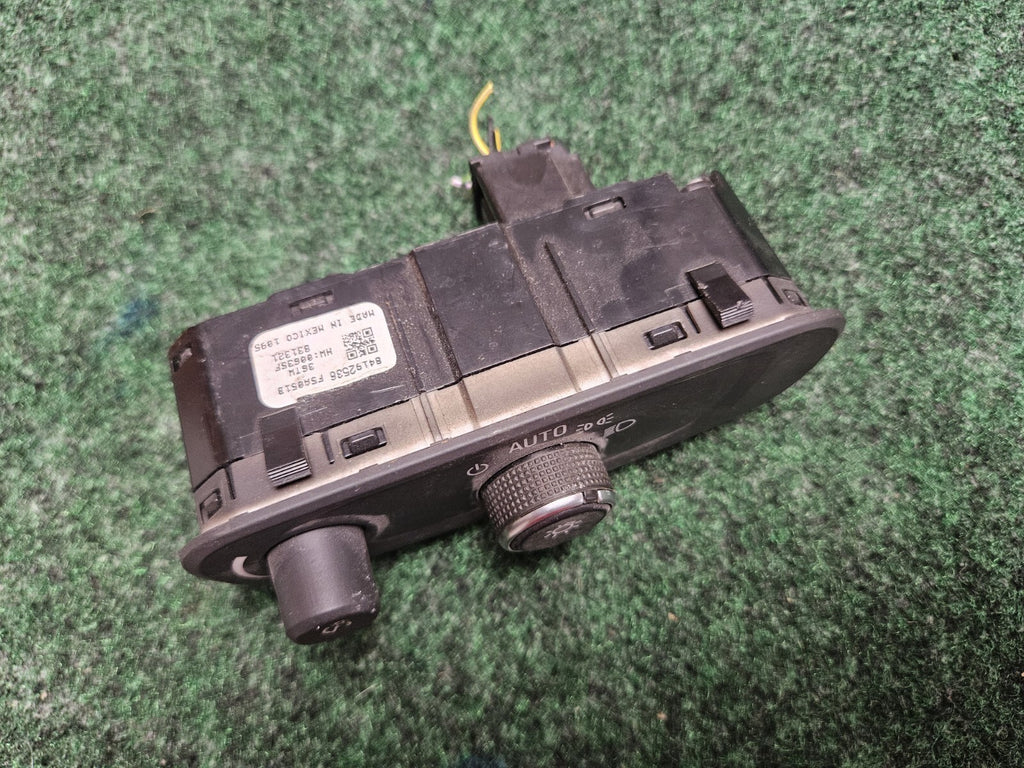 GM Headlight Switch Assembly Malibu Enclave Encore Blazer Camaro 84192536 7S6