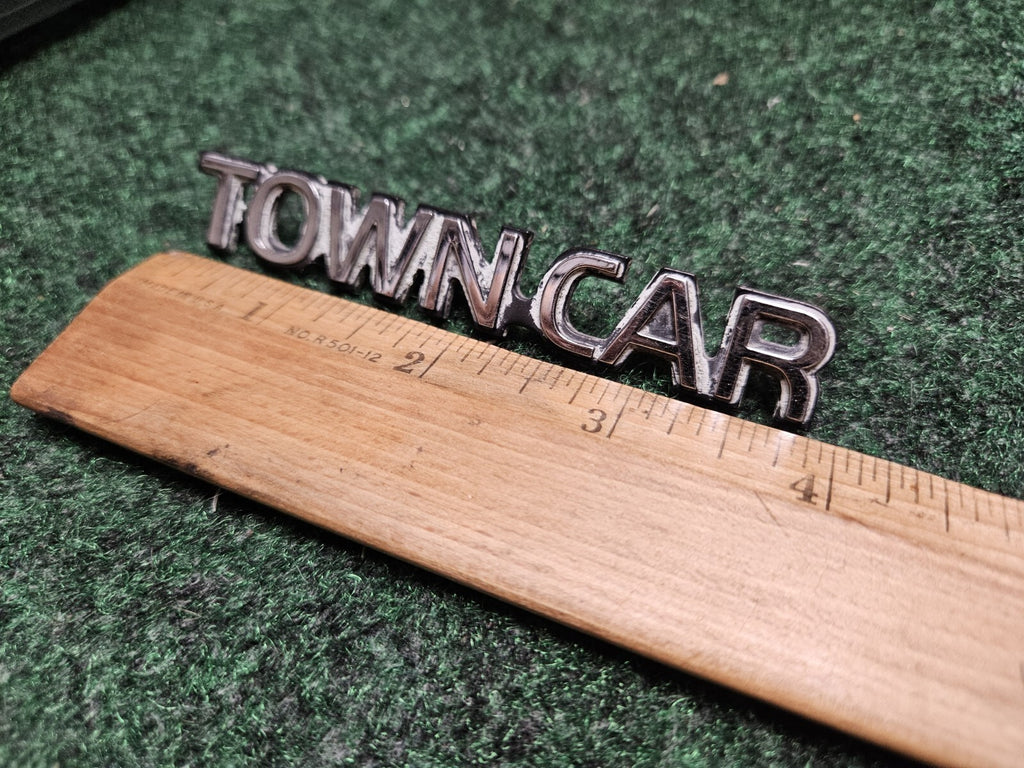 Lincoln OEM Town Car Chrome Plastic  Emblem Badge Logo Nameplate Name Plate 5M3