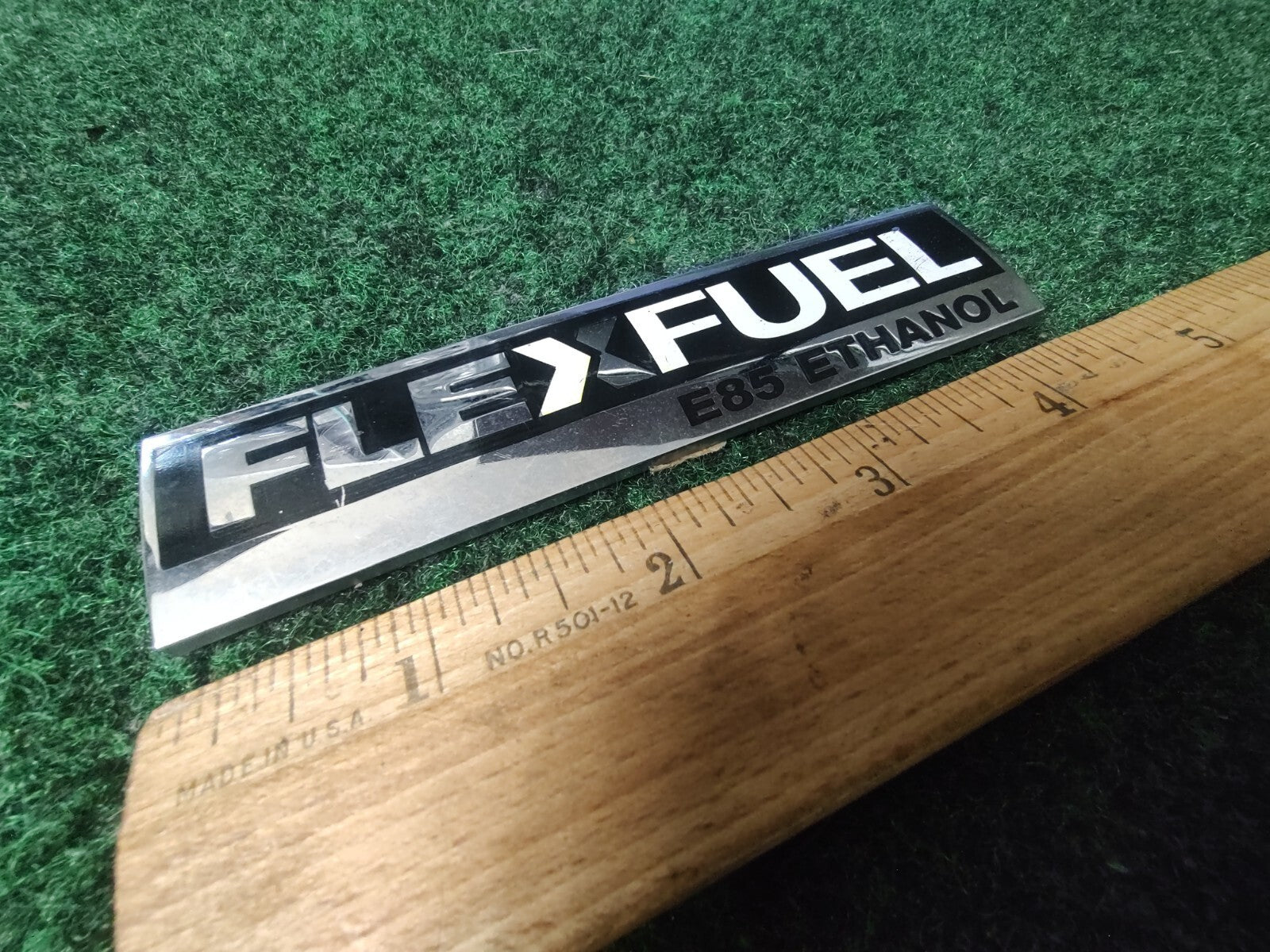 GM CHEVY FLEX FUEL E85 ETHANOL EMBLEM BADGE NAMEPLATE OEM # 15910900 8L3