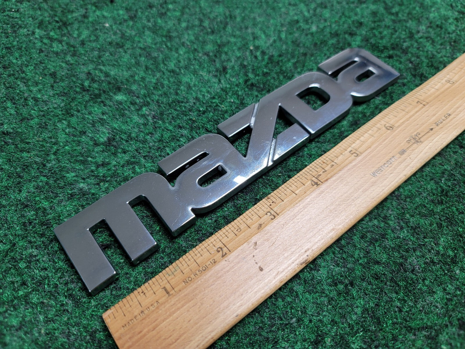 2000-2006 Mazda MPV Rear Emblem Name Plate LC62-51710 2M5