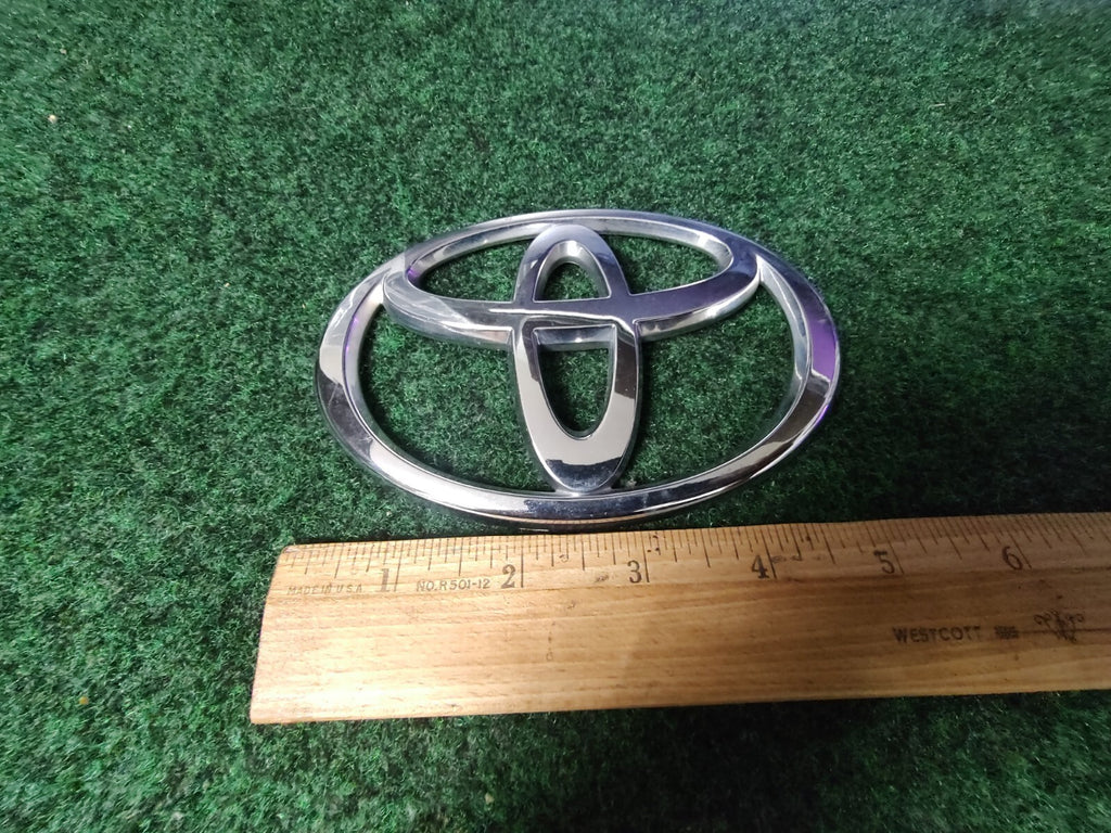 2004-2008 TOYOTA SOLARA TRUNK LID EMBLEM Name Plate Badge  75441AA060 6S4