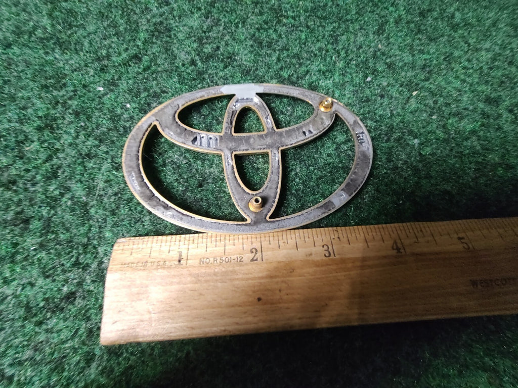 Toyota Chrome Emblem Logo Symbol Name Plate Gold See Measurements 4" 1S2