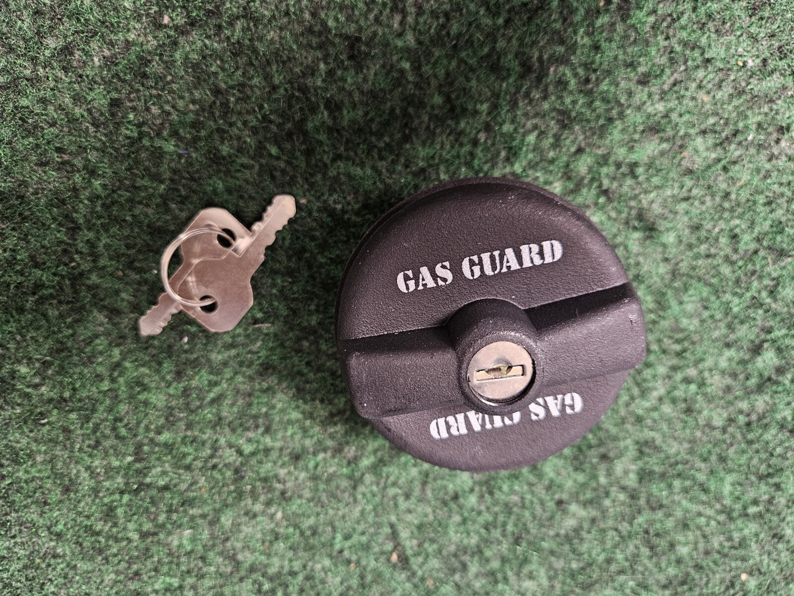 Novelty Gas Guard Fuel Cap Universal Locking With Keys 4L6