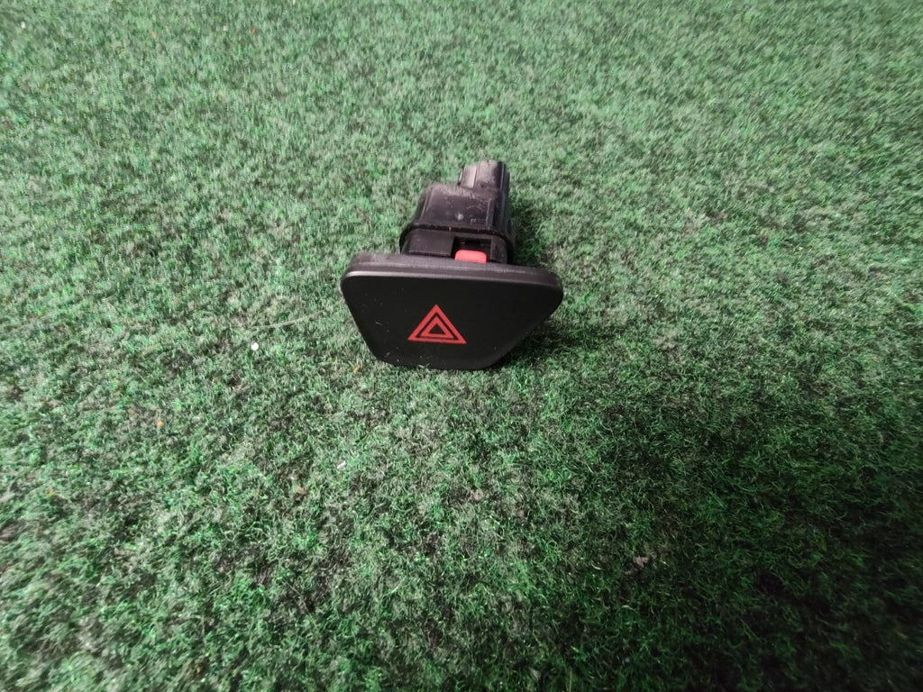 2024 CHEVROLET TRAX DASH DASHBOARD HAZARD LIGHT CONTROL SWITCH OEM 7S2
