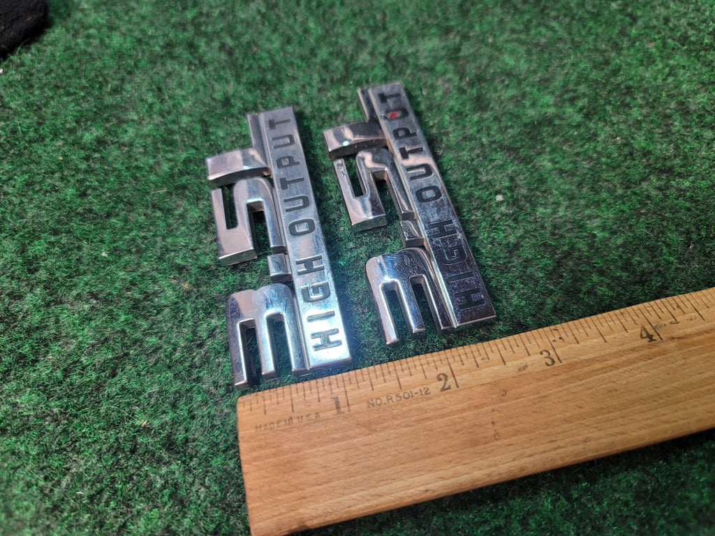(2) Dodge Charger Magnum 3.5L HIGH OUTPUT Nameplate Emblem 04806330AA 6S9