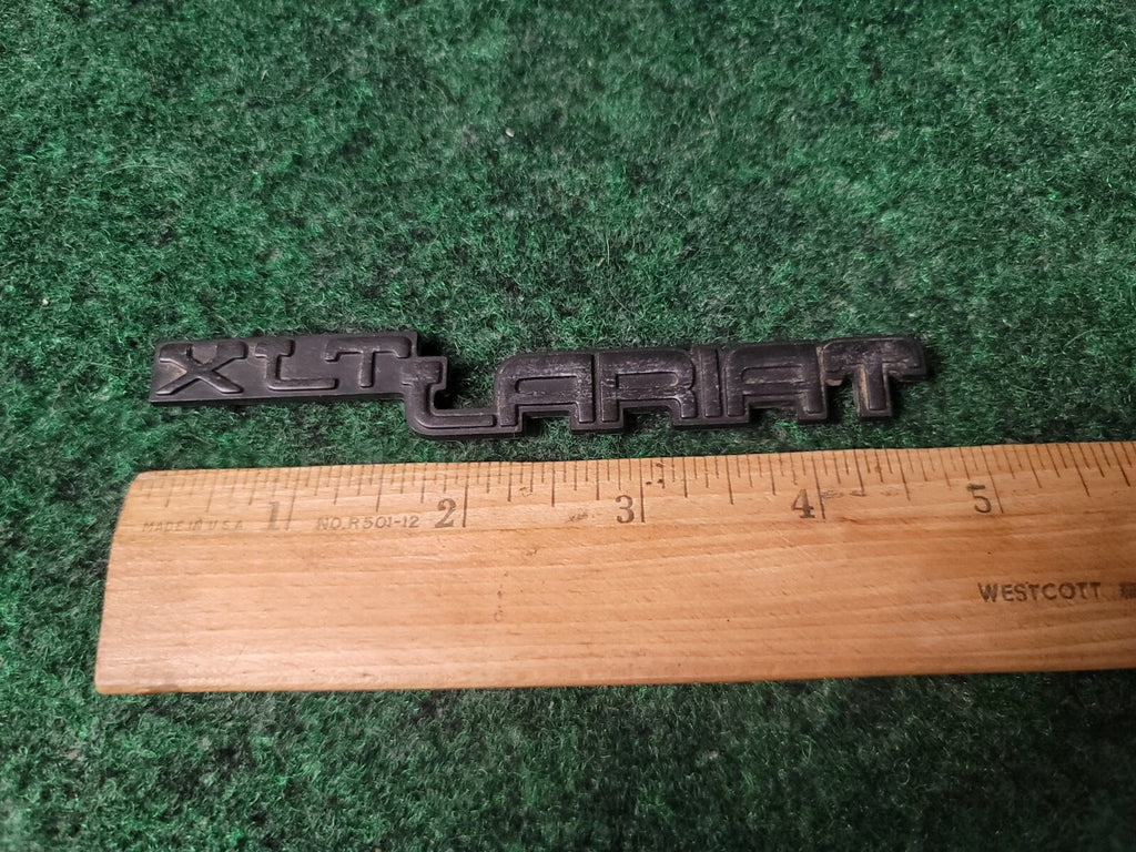 1987-1991 Ford Truck "XLT Lariat" Black Dash Emblem Logo Nameplate Vintage 5S2