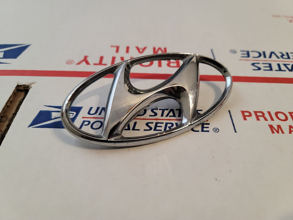 Hyundai 4 Inch Emblem Name Plate Badge Logo OEM 8L3