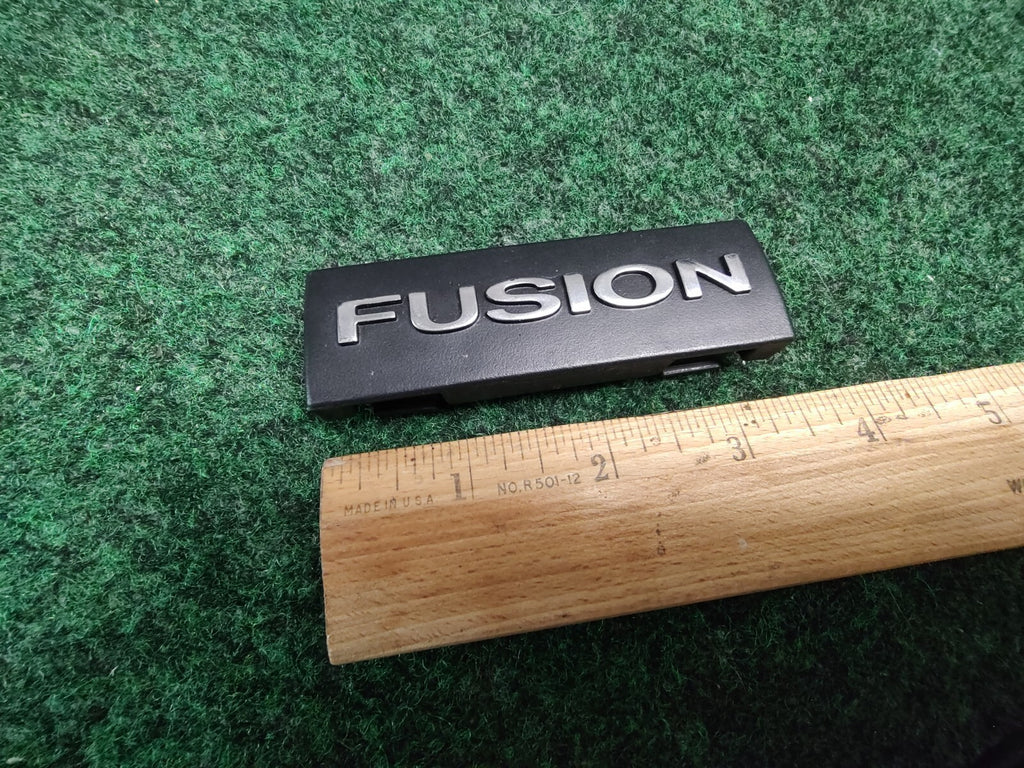 2006-2009 FORD FUSION DASH EMBLEM LOGO BADGE SYMBOL USED OEM 5S5