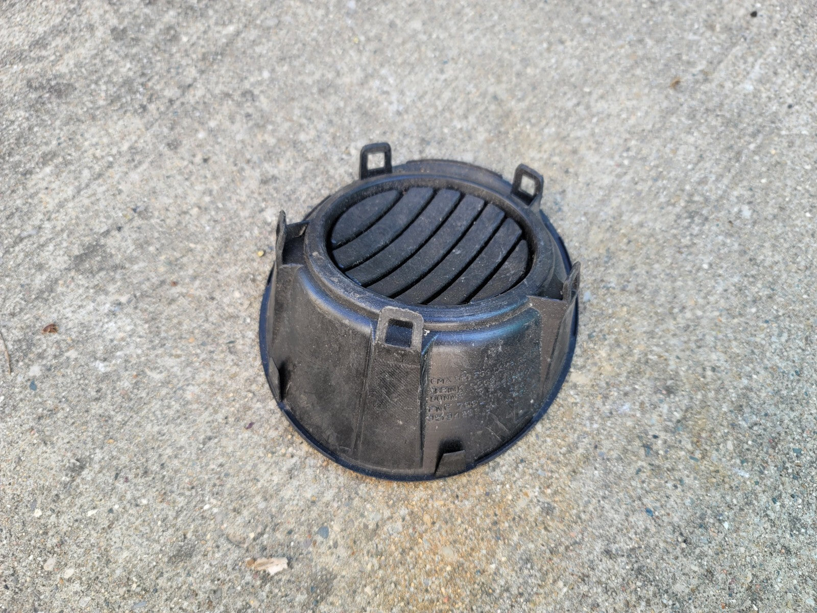 2010-2014 Camaro GM Front Bumper Fog Lamp Hole Cover LEFT LH OEM 92218021 LT1