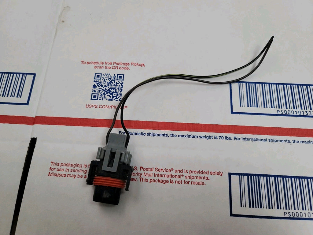 Wire Pigtail Male Fog Light Socket Plug Connector Replace 8L6