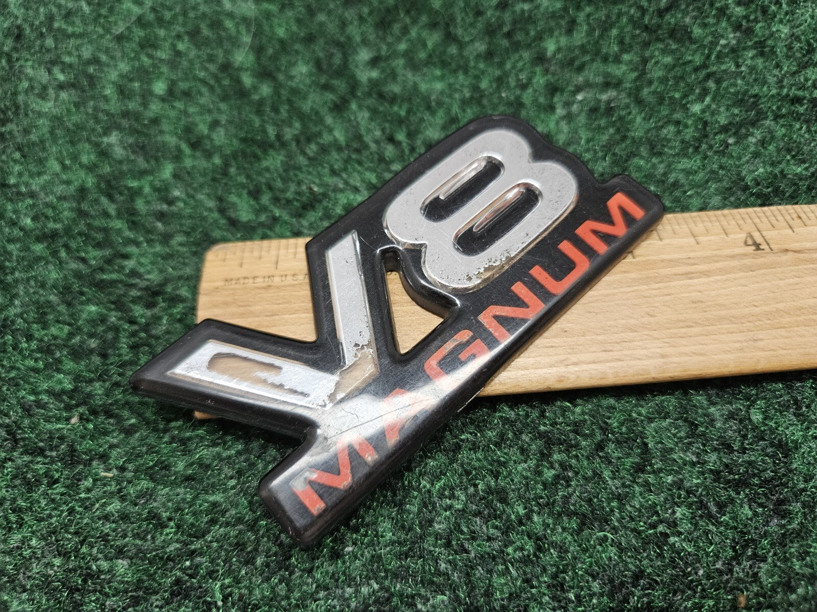 Dodge V8 Magnum Front Fender Plastic Emblem Badge Logo Nameplate Name Plate GL3