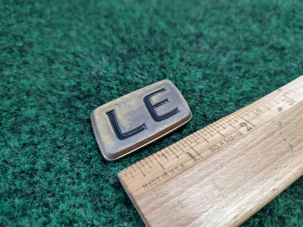 1997 - 2001 Toyota Camry LE Rear Deck Trunk Lid Emblem 75443-33080 4S1