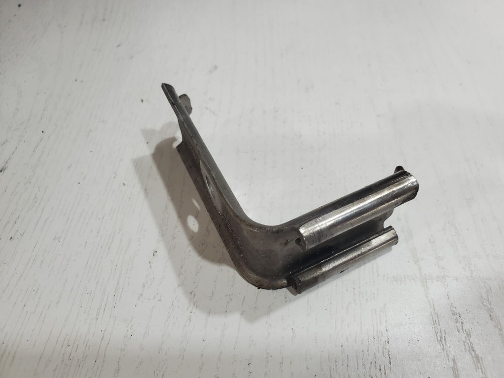 2005-2013 C6 Chevrolet Corvette Muffler Exhaust Hanger Bracket 6L5 (1)