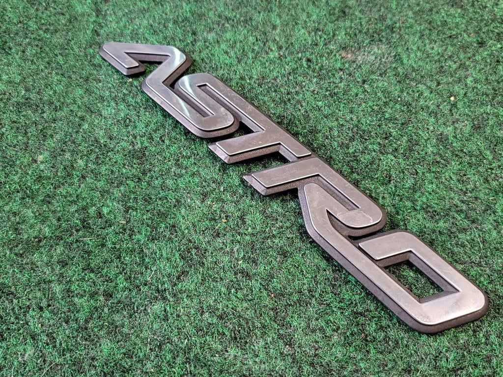1996-2005 CHEVROLET Astro Van Rear Emblem Badge Logo Nameplate 15724741 OEM 1M3