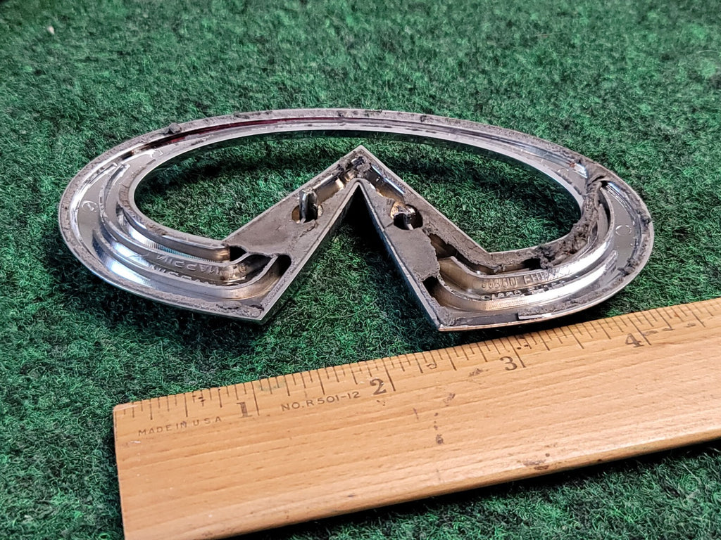 2006 2007 2008 INFINITI M35 M45 REAR TRUNK CHROME EMBLEM BADGE 84890 EH100 2M1