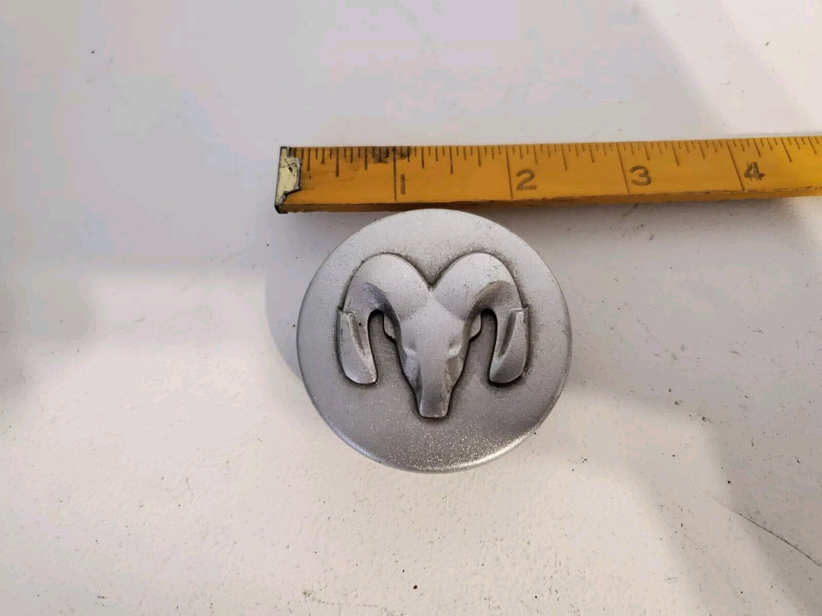 Dodge CHALLENGER CHARGER MAGNUM OEM Center Hub Cap 04895900AA 0XG80TRMAA 5L3