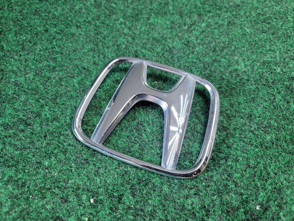 2005-2010 HONDA ODYSSEY REAR LIFTGATE EMBLEM LOGO SYMBOL 75701-SHJ-A000 OEM 1M1