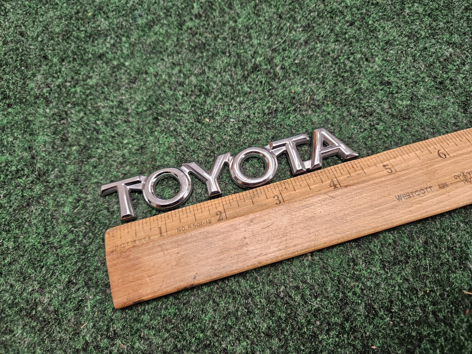 Toyota Chrome Plastic 4.5" Emblem Badge Logo Nameplate Name Plate CRACKED CL4