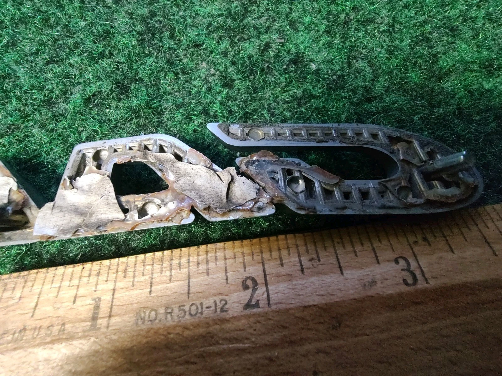04 05 06 MITSUBISHI GALANT REAR CHROME EMBLEM BADGE SYMBOL LOGO USED OEM 3S5