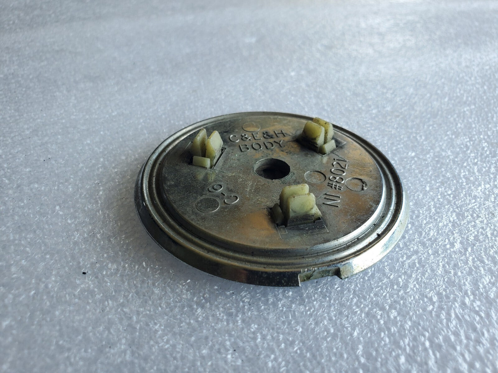 Buick OEM Vintage Wire Wheel Hubcap Center Cap Hub Cover Dust Cap 8021 C & E & H