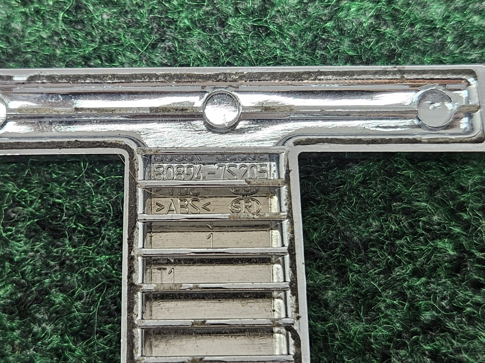 Nissan Titan V8 "T" ONLY Side Emblem Letters Badge OEM 80894-7S205 7S9