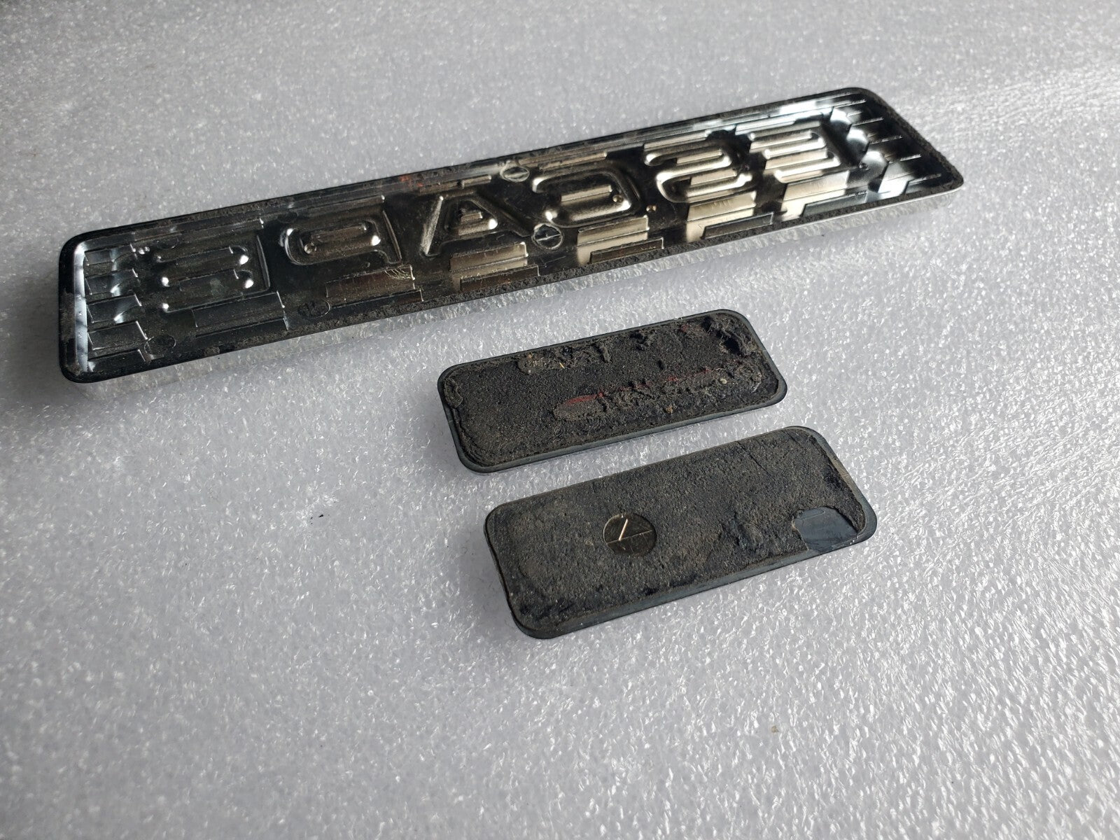 OEM Rear Liftgate Emblem Nameplate Chrome 08-12 Escape XLT 8L8Z7842528A 2L3