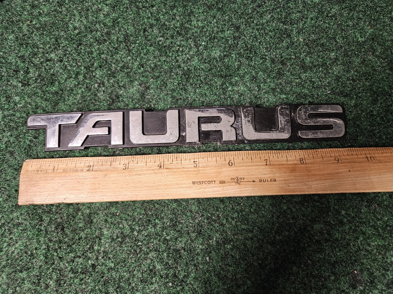 1989 1992 1993 1994 Ford Taurus Rear Nameplate Badge Emblem F2DB-5443550-BA 5M1