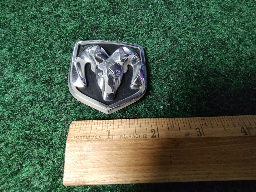2007 2008 2009 2010 2011 2012 Dodge Caliber Rear Trunk Badge Emblem PL PM49 6S6
