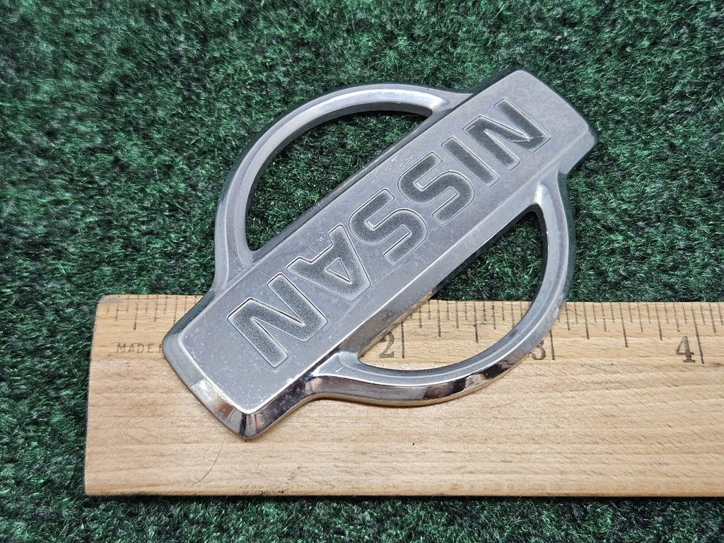 NISSAN 937Z CHROME EMBLEM LOGO BADGE SYMBOL USED OEM GL1