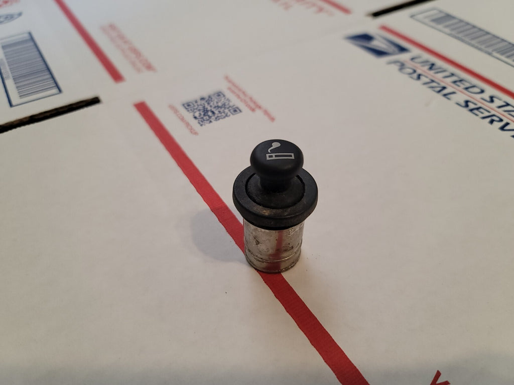 OEM CHRYSLER JEEP CAR CIGARETTE LIGHTER SOCKET PLUG OEM 7L6