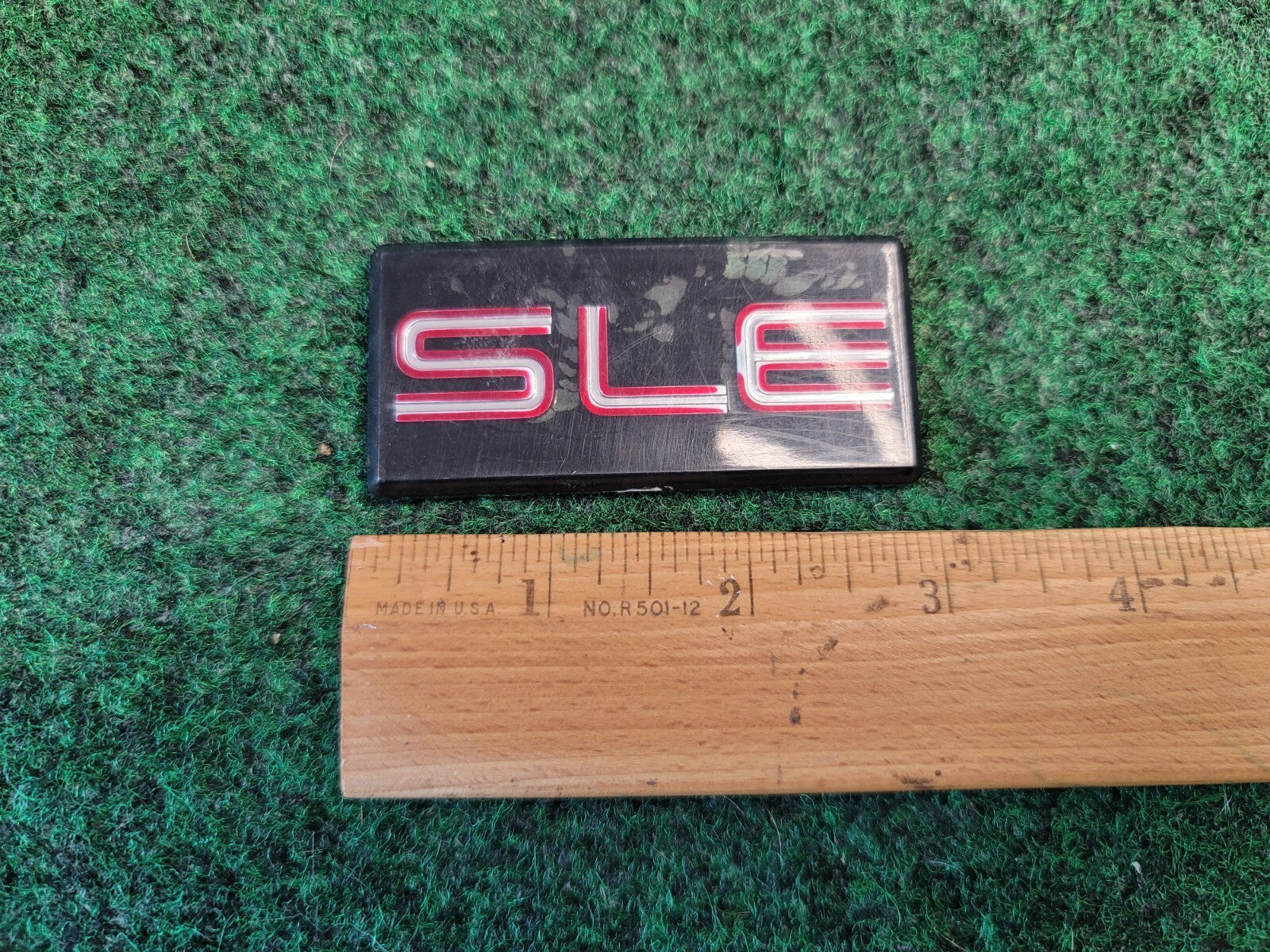 GMC SIERRA CHEVY SILVERADO TRUCK SLE EMBLEM LOGO BADGE SIGN SYMBOL OEM 2M2