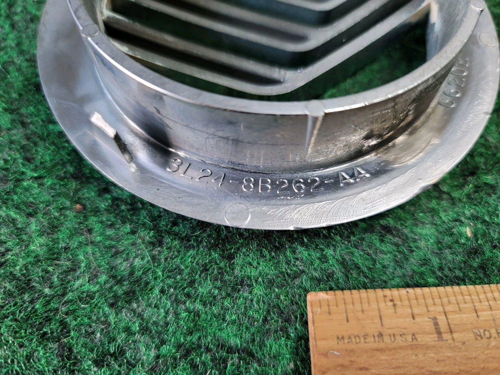 02 03 04 05 MERCURY MOUNTAINEER FRONT GRILLE EMBLEM LOGO BADGE SIGN SYMBOL 1M1