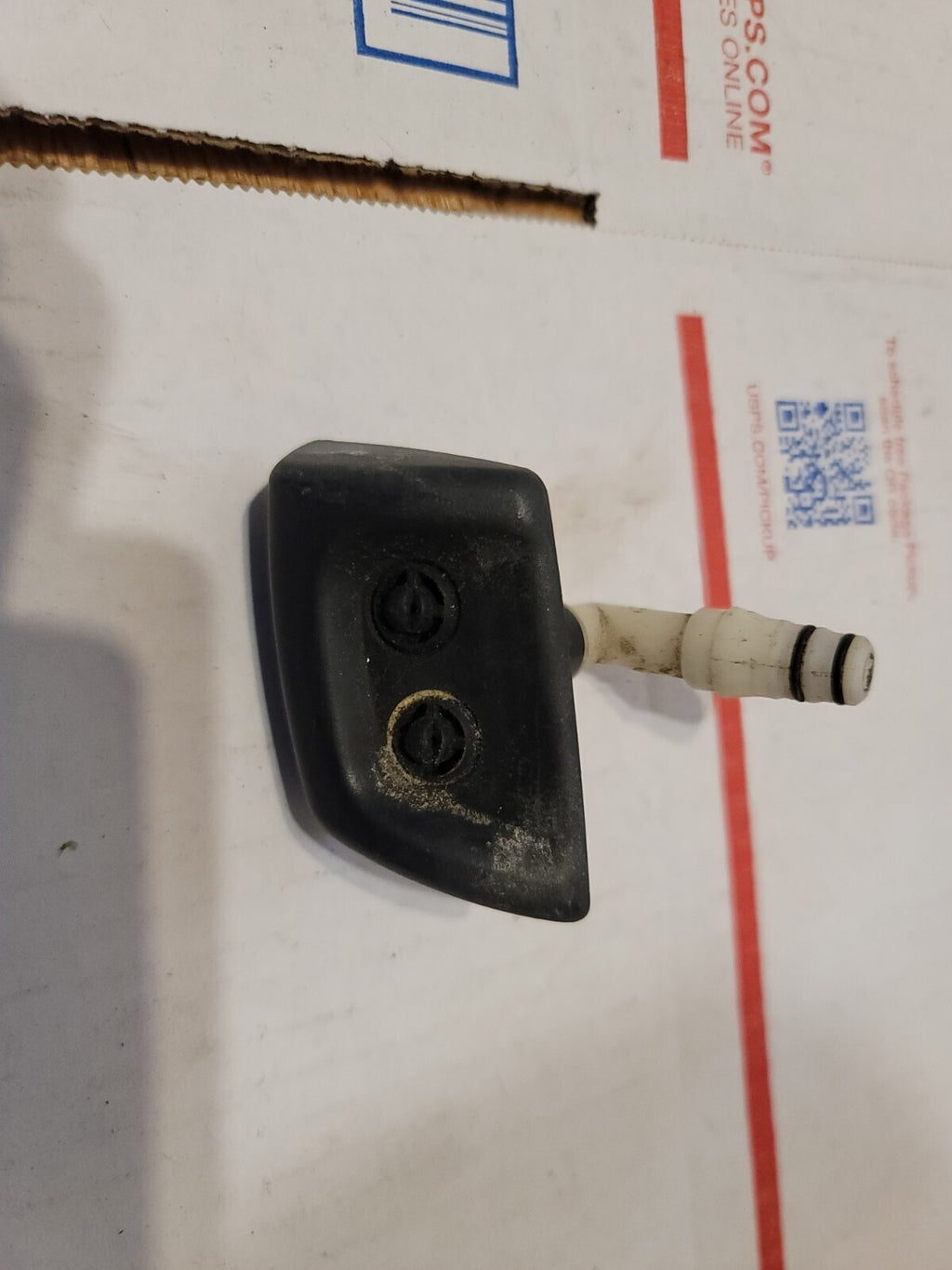 06-09  Land Rover RANGE ROVER SPORT Left Headlight Lamp Washer Jet Sprayer  6L9
