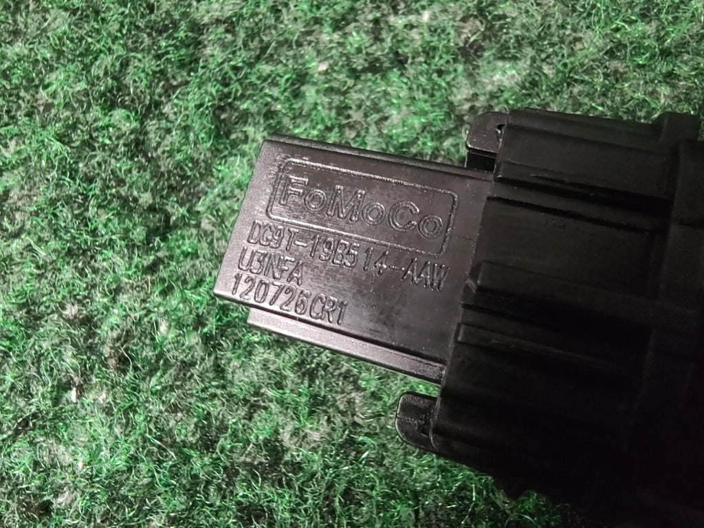 2013-2020 Ford Fusion Trunk Lid Release Switch Button DG9T-19B514-AAW OEM 3S5