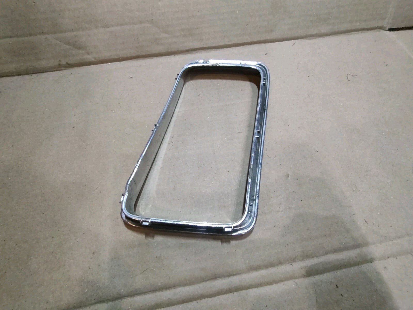 2015-16 Jeep Grand Cherokee Insert Grille Surround Trim Bezel OEM 68143136AB EL3