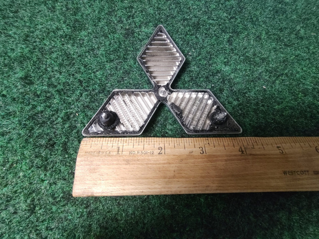 04 05 06 MITSUBISHI GALANT REAR TRUNK LID EMBLEM LOGO BADGE SIGN USED OEM 8L3