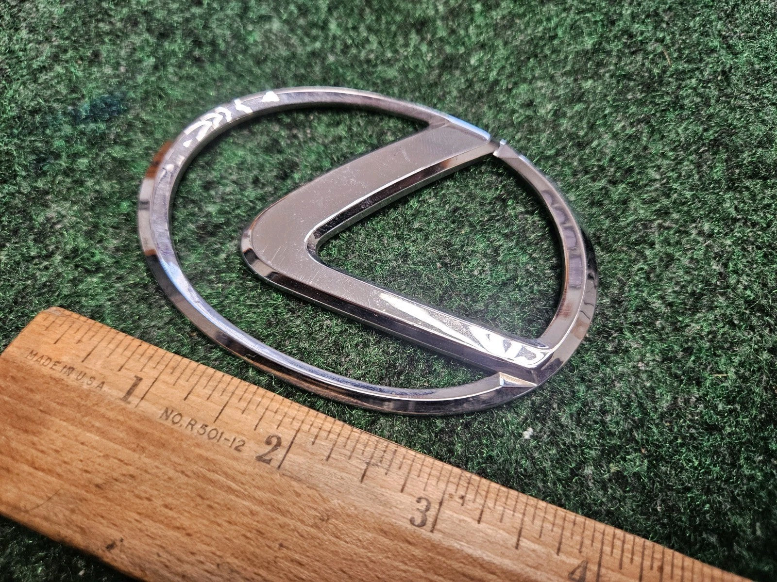 OEM Lexus 2005-2007 GS430 Rear Emblem Badge Logo Nameplate 2042 5M7