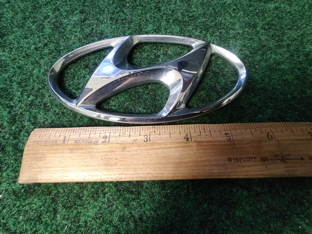 Hyundai Emblem Logo Symbol Badge Chrome OEM Nameplate Name Plate 4L8