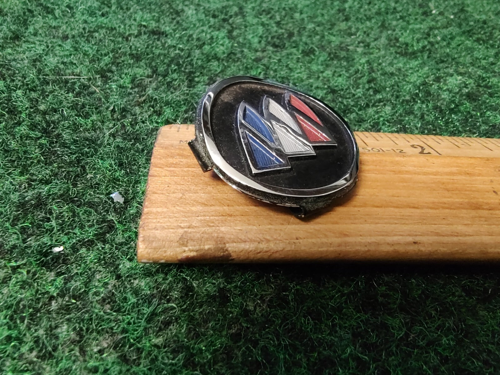 Buick OEM Steering Wheel Horn Pad Emblem Badge Logo Nameplate Name Insignia 3S6