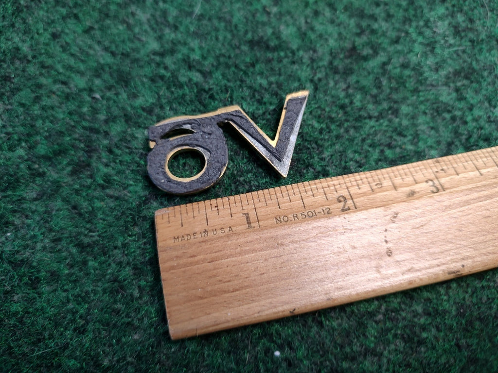 Genuine Toyota Deck Lid Emblem Gold Name Plate Badge V6 75443-AA130 / AA090 4S4